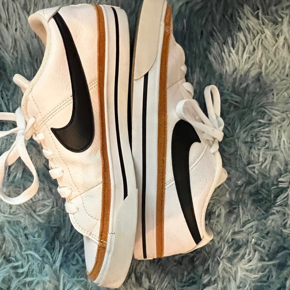 White Nike size 7 - Picture 7 of 9